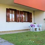 Lovely Flat With Private Fenced Garden *