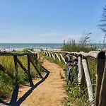 Apartmán Lovely Flat With Private Fenced Garden Bibione