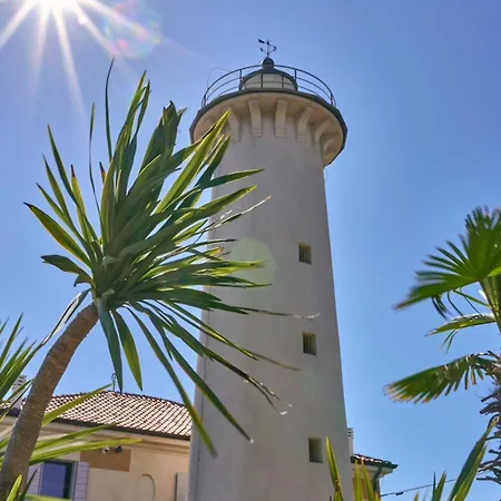 Lovely Flat With Private Fenced Garden * Bibione