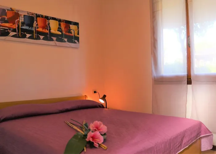 Lovely Flat With Private Fenced Garden *