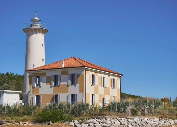 Lovely Flat With Private Fenced Garden Apartment