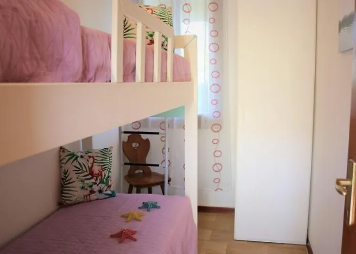 Lovely Flat With Private Fenced Garden *